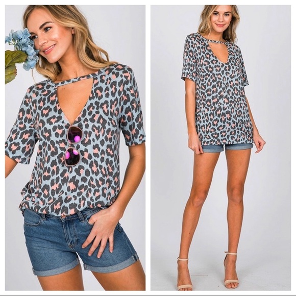 🛍NEW! Leopard Print Choker Top! - Picture 1 of 8